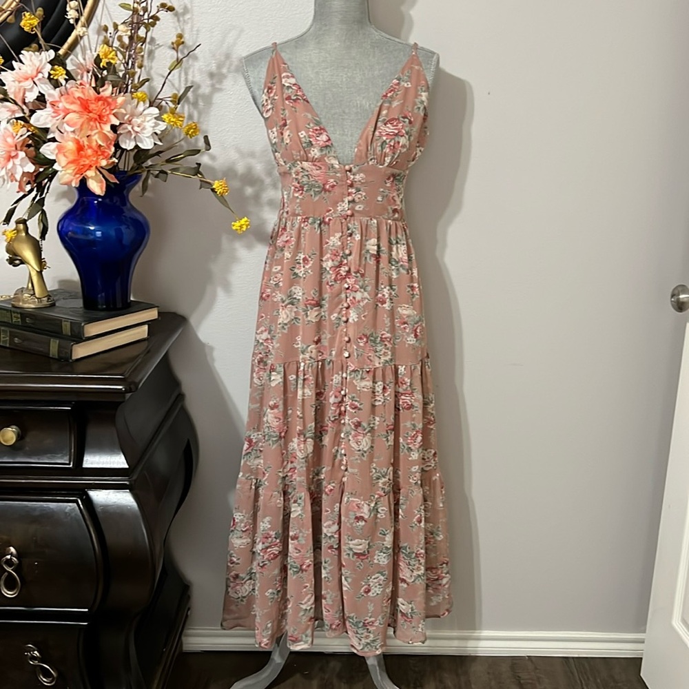 NWOT Vici Floral Midi dress- size large